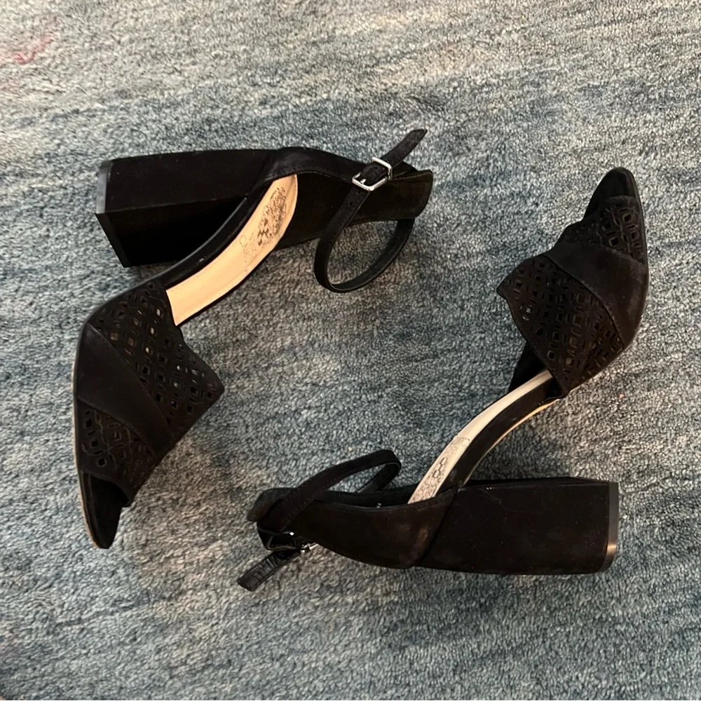 Vince Camuto Gidge Black Sandals Size 7.5M - Picture 3 of 12